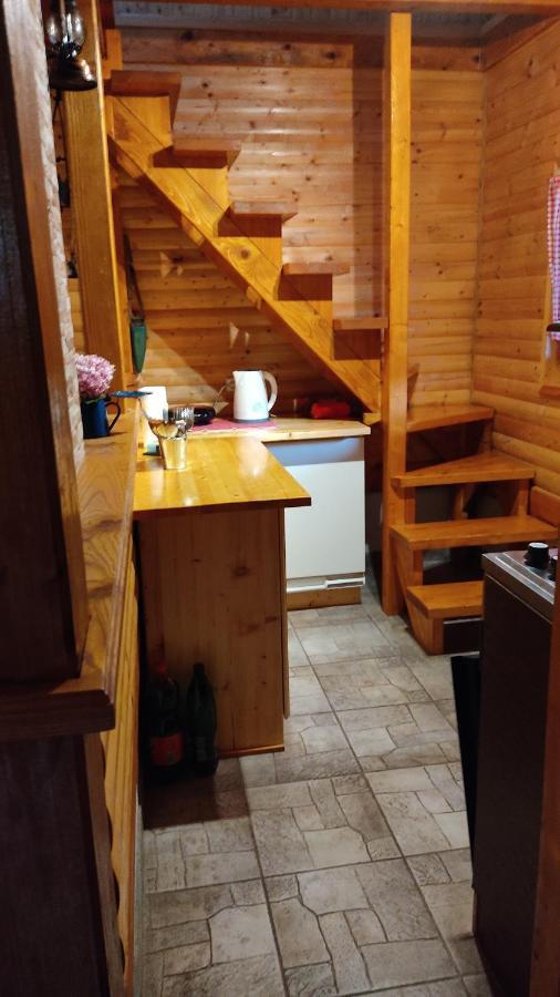 Villa Kuca Za Odmor "Med Strmci" à Zlobin Extérieur photo