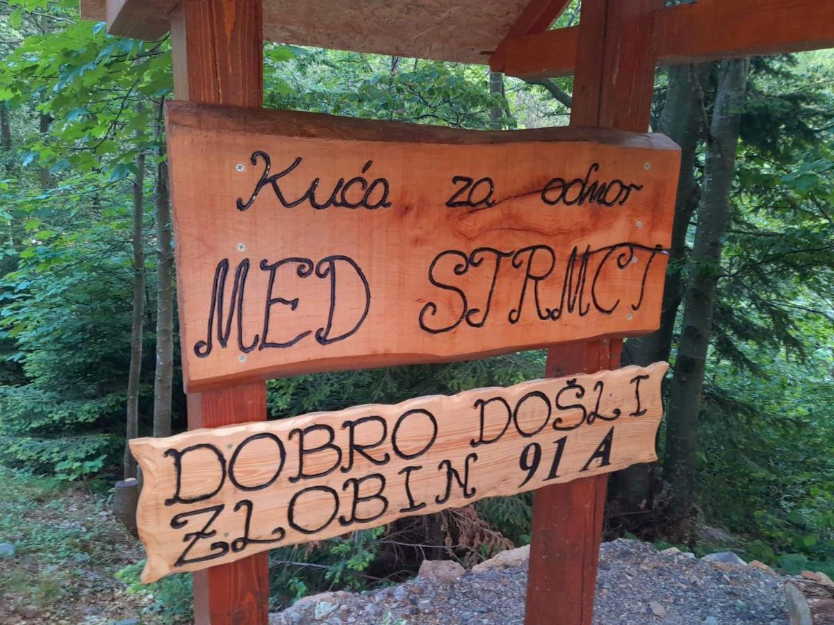 Villa Kuca Za Odmor "Med Strmci" à Zlobin Extérieur photo