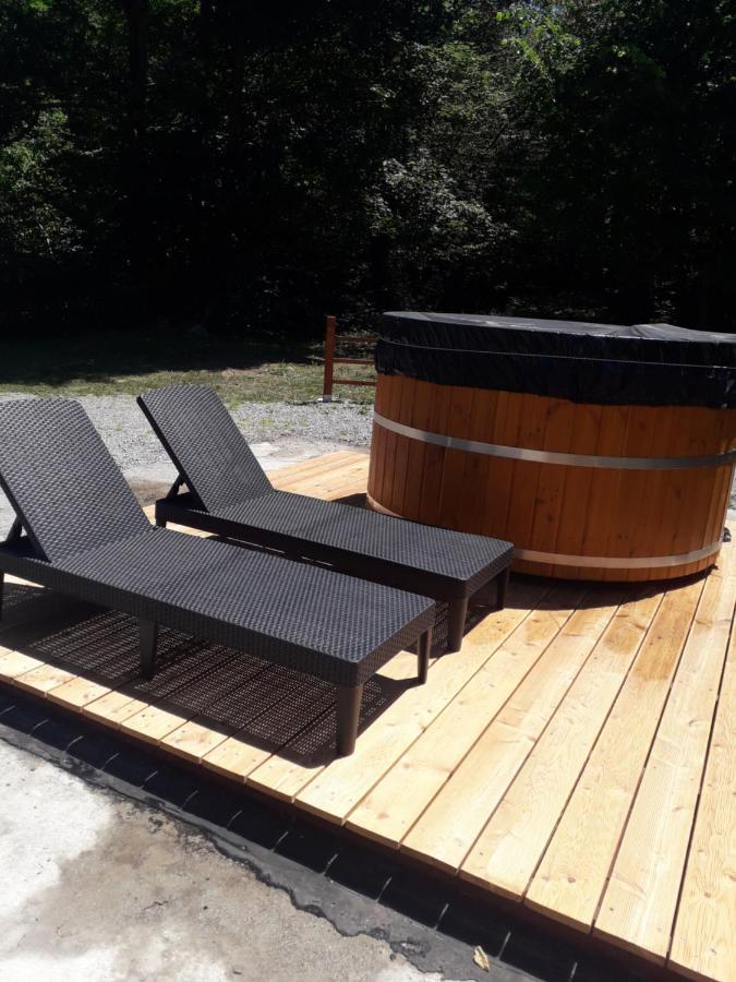 Villa Kuca Za Odmor "Med Strmci" à Zlobin Extérieur photo